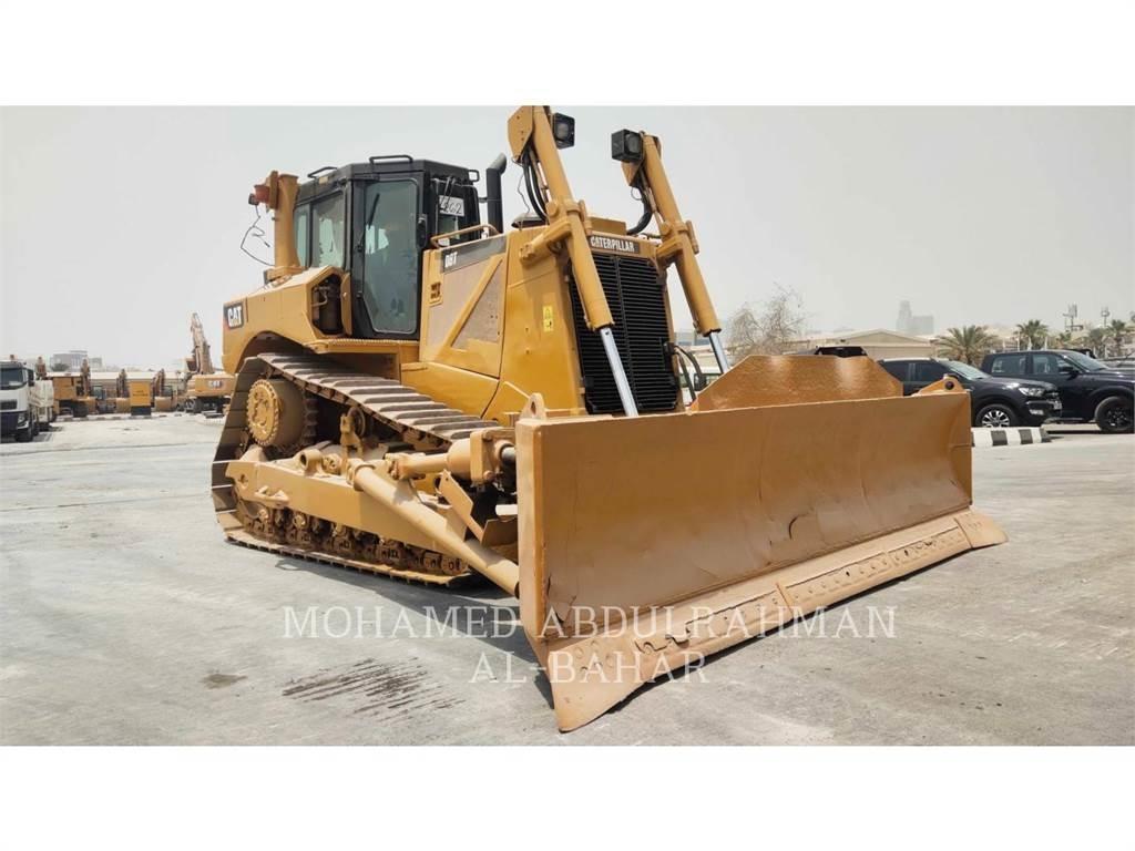 CAT D8T Верижни булдозери
