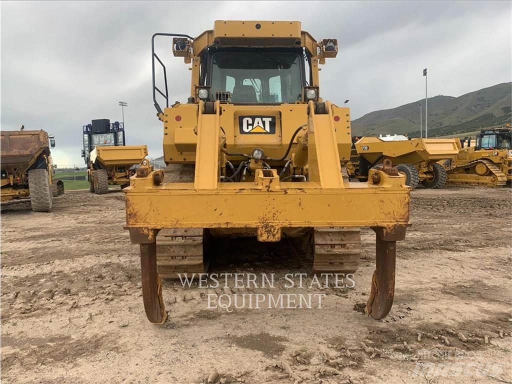 CAT D8T Верижни булдозери
