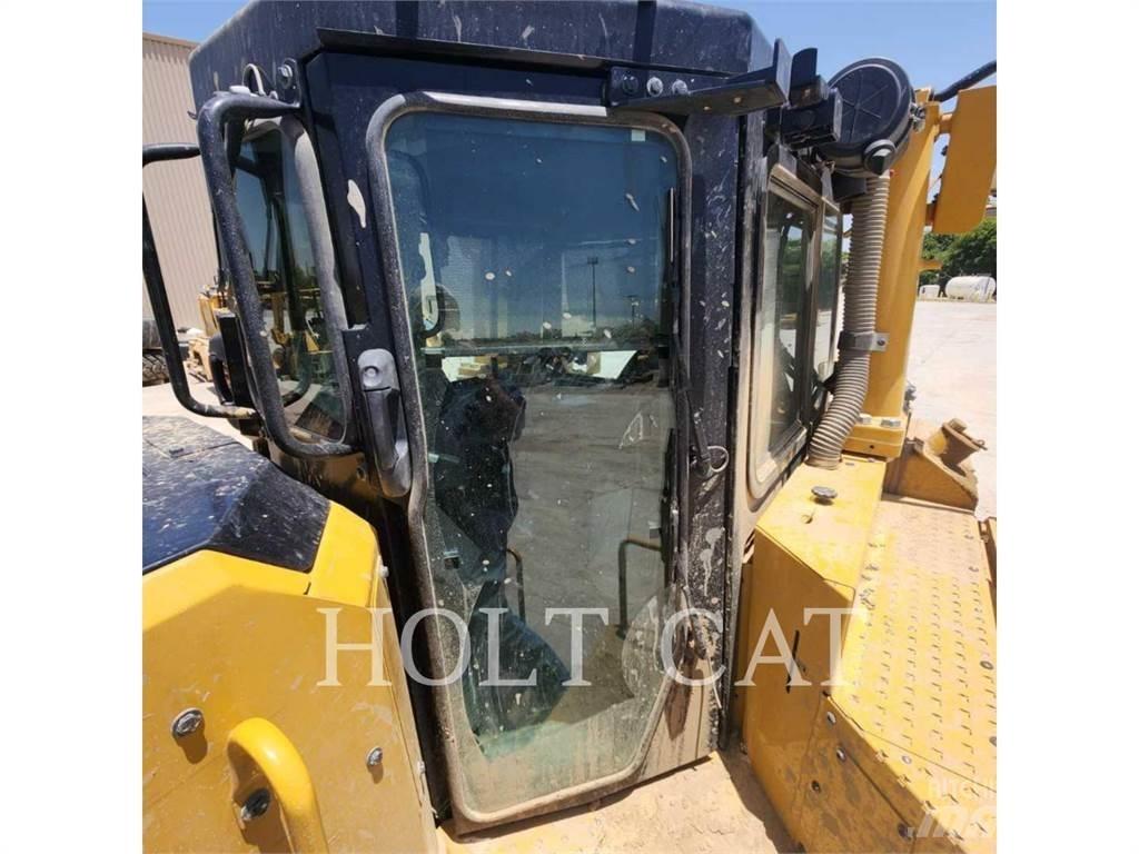 CAT D8T Верижни булдозери
