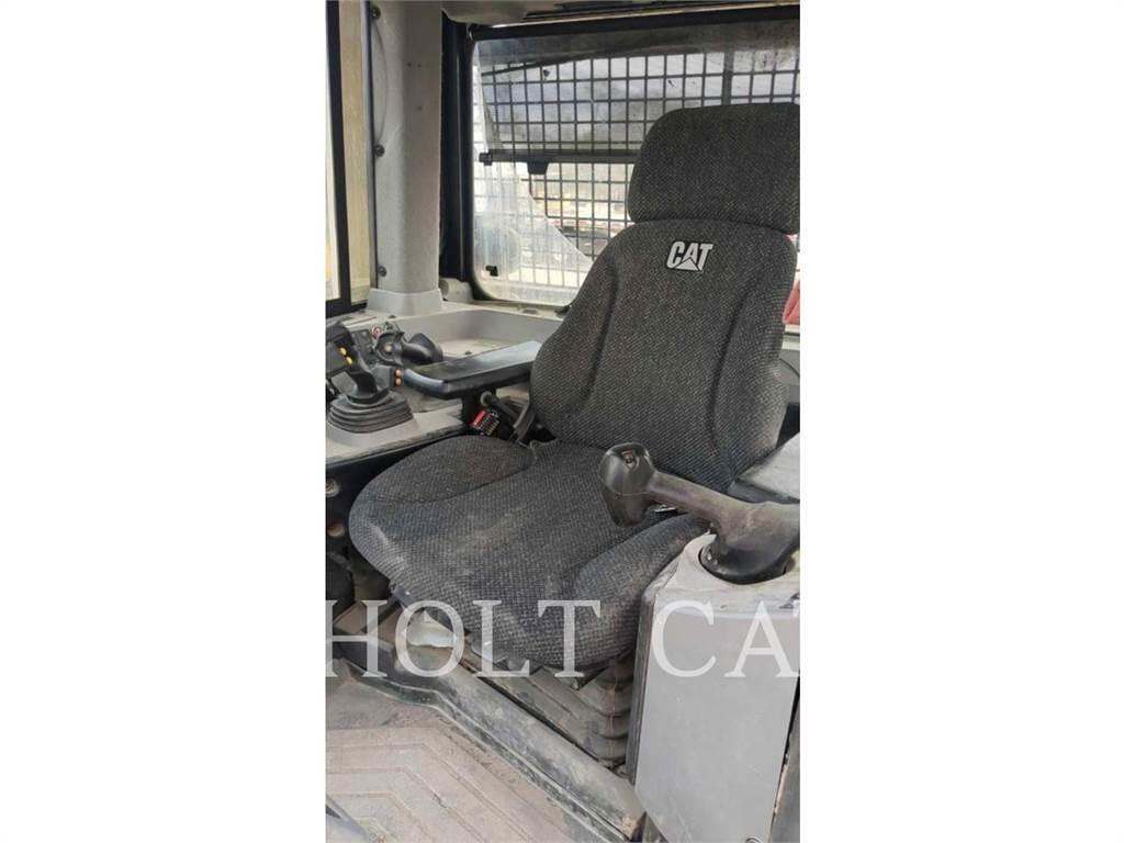 CAT D8T Верижни булдозери
