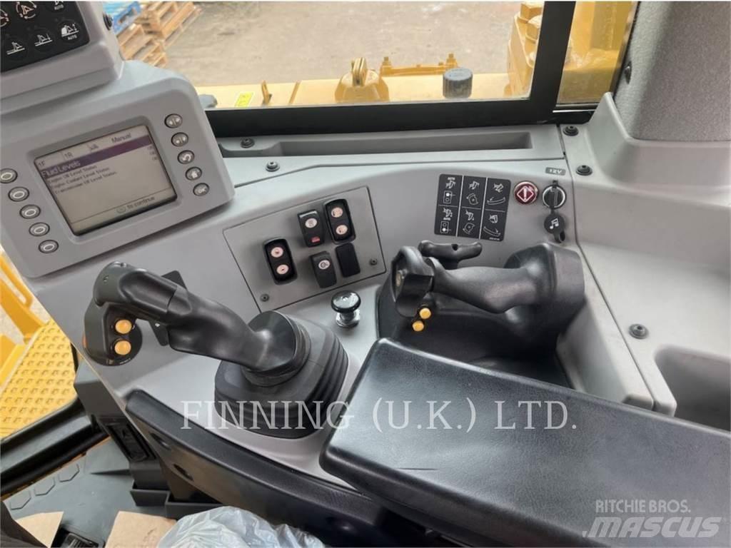 CAT D8T Верижни булдозери
