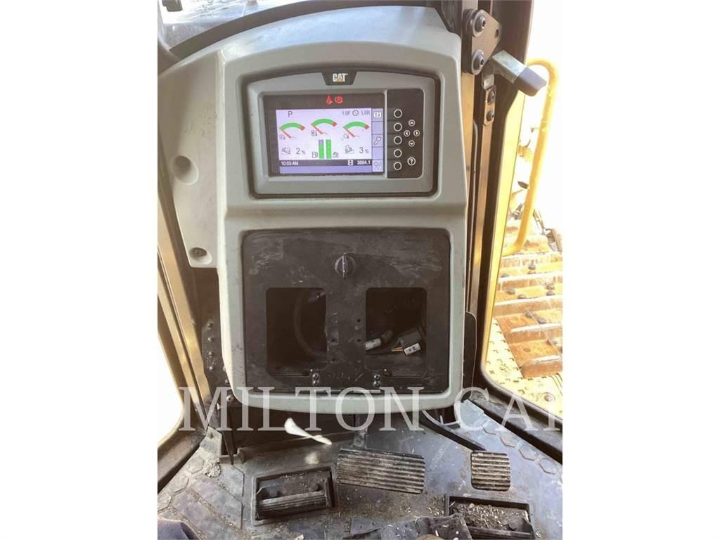 CAT D8T Верижни булдозери

