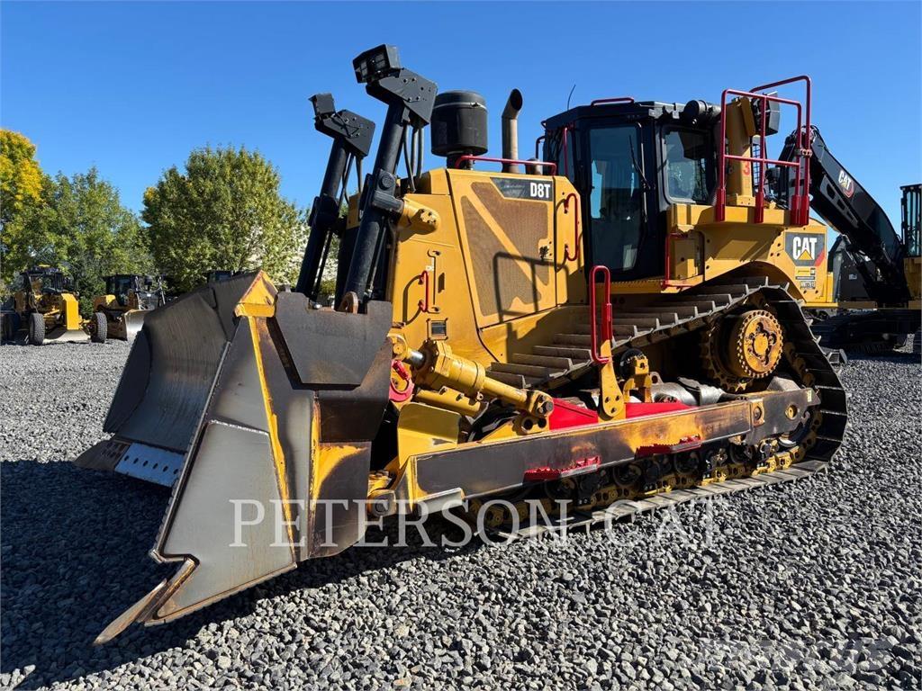 CAT D8T Верижни булдозери
