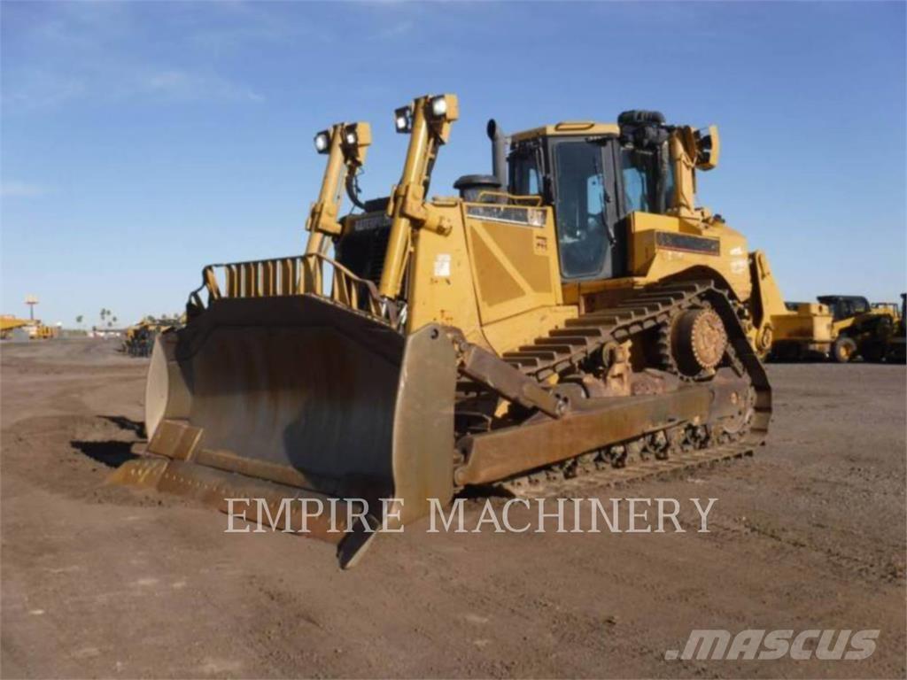 CAT D8T Верижни булдозери

