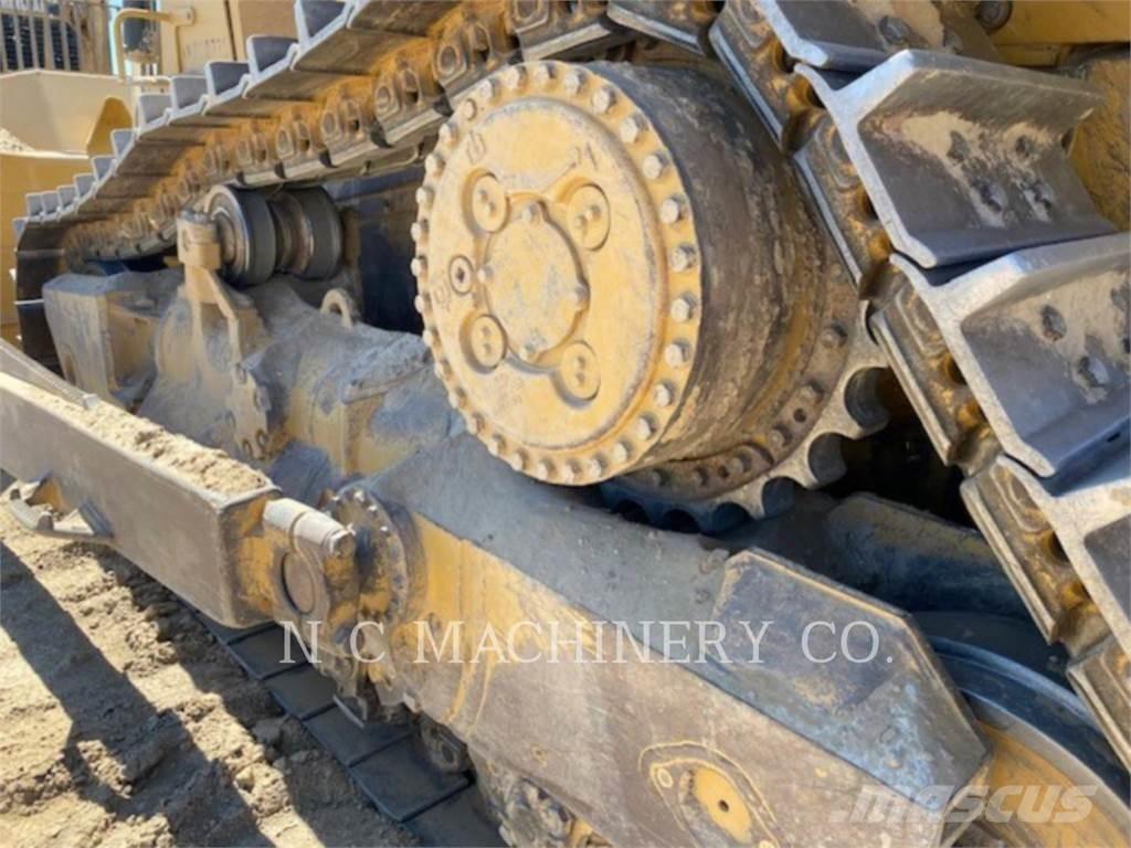 CAT D8T Верижни булдозери
