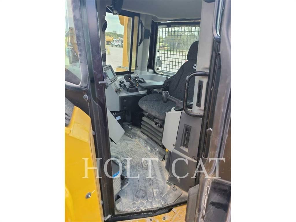 CAT D8T Верижни булдозери
