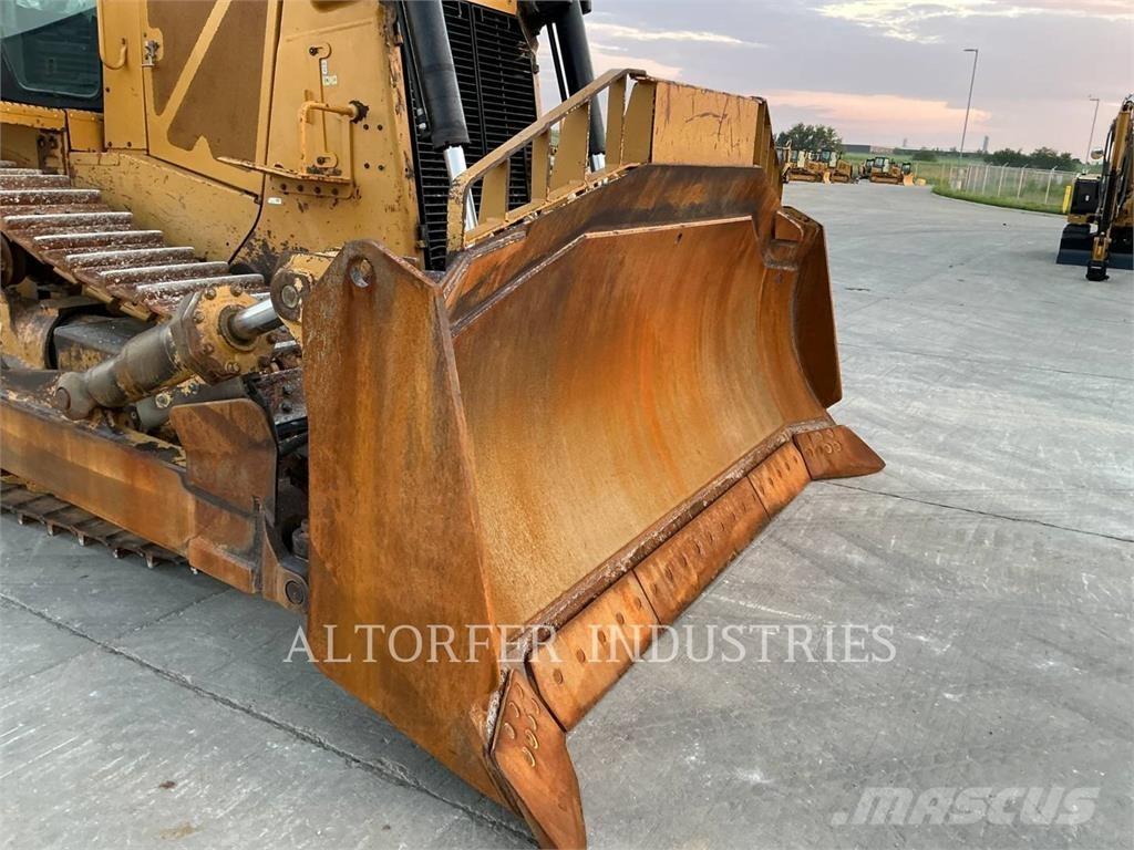 CAT D8T R Верижни булдозери
