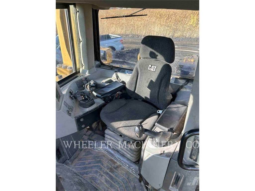 CAT D8T SU Верижни булдозери
