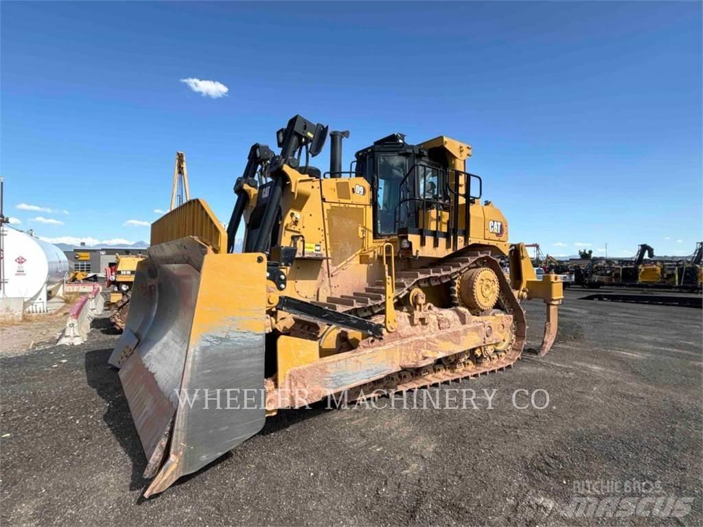 CAT D9 Верижни булдозери

