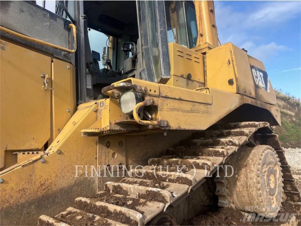CAT D9 Верижни булдозери
