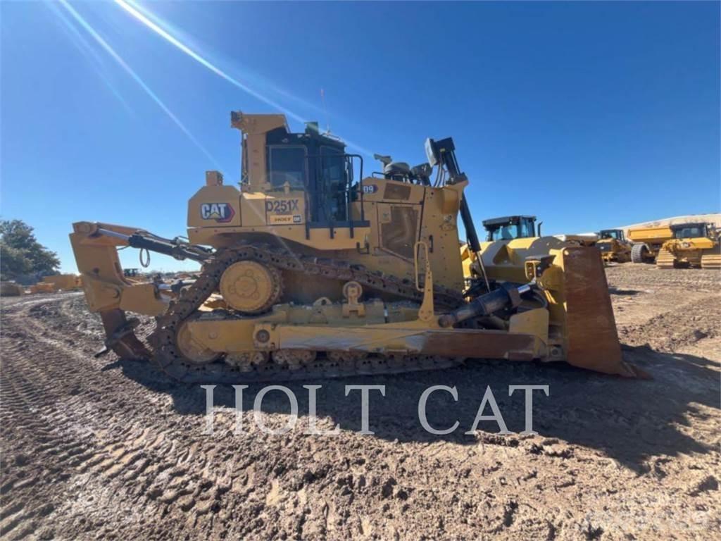 CAT D9 Верижни булдозери
