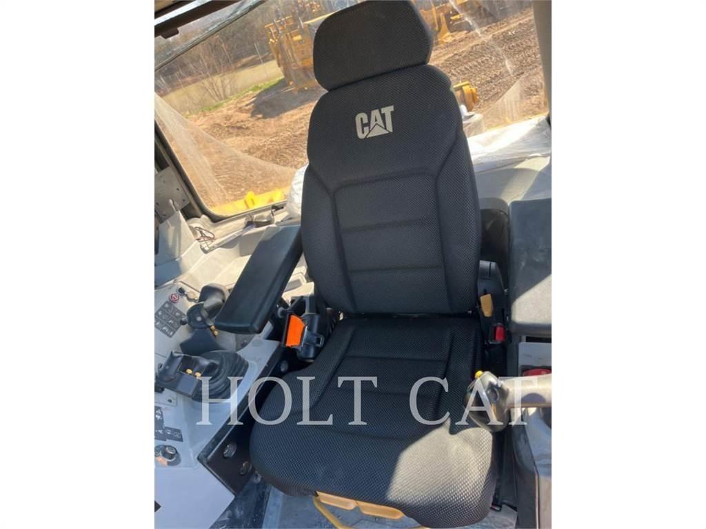 CAT D9 Верижни булдозери
