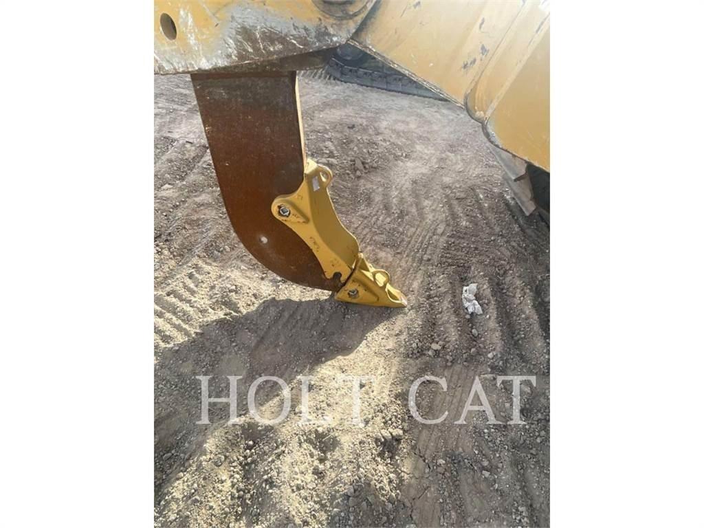 CAT D9 Верижни булдозери
