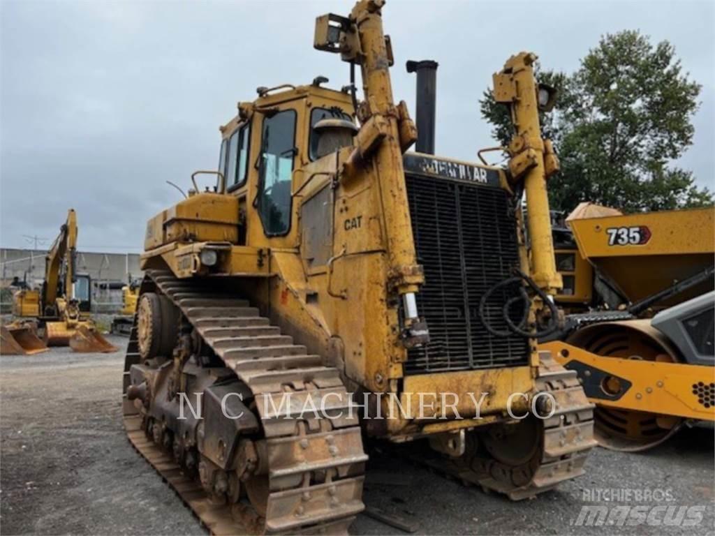 CAT D9N Верижни булдозери

