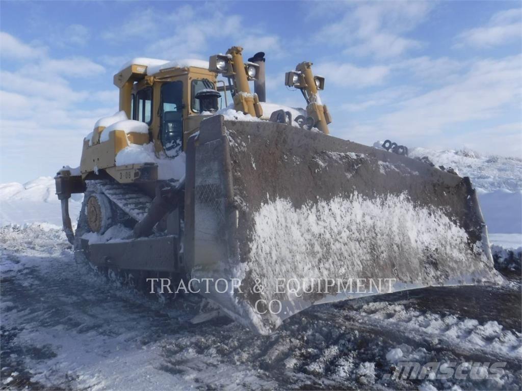 CAT D9N Верижни булдозери
