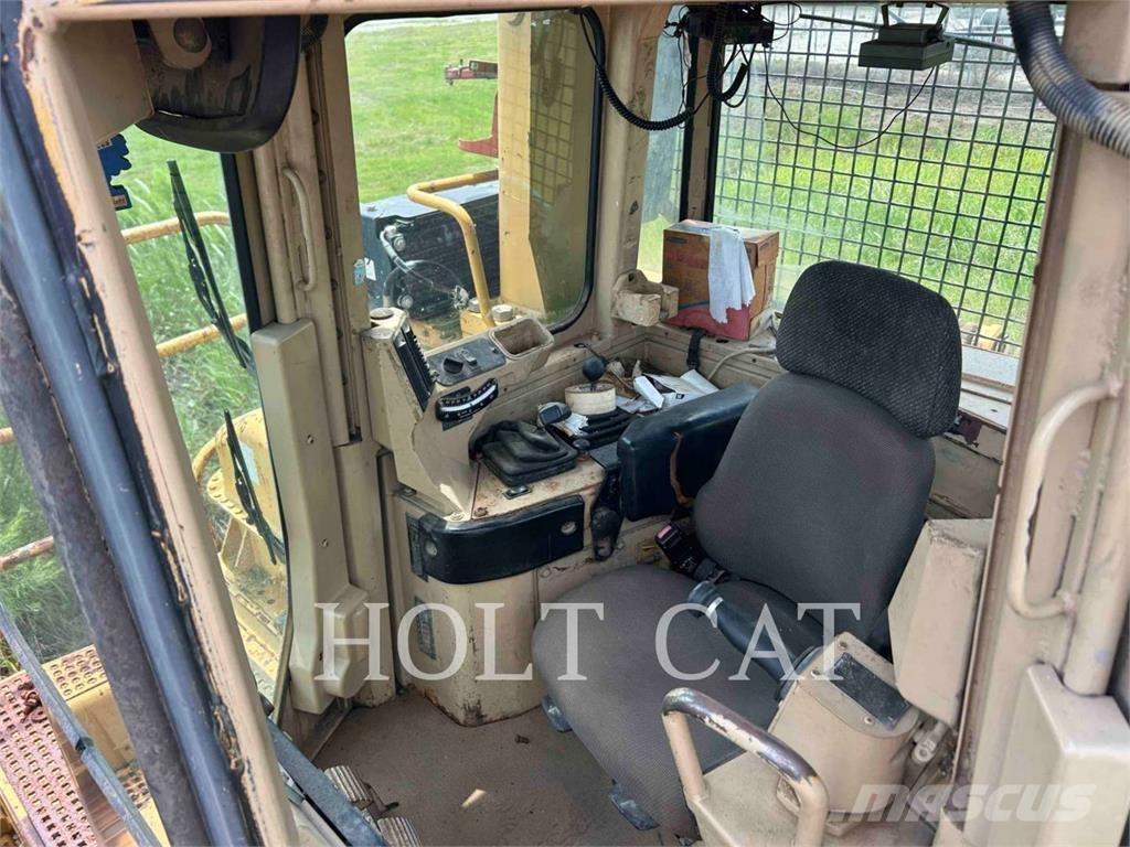 CAT D9R Верижни булдозери
