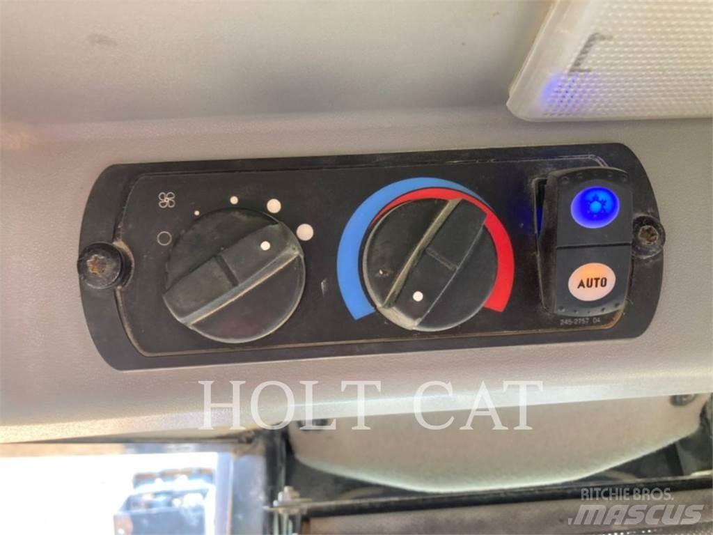 CAT D9T Верижни булдозери

