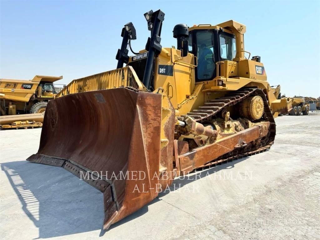 CAT D9T Верижни булдозери
