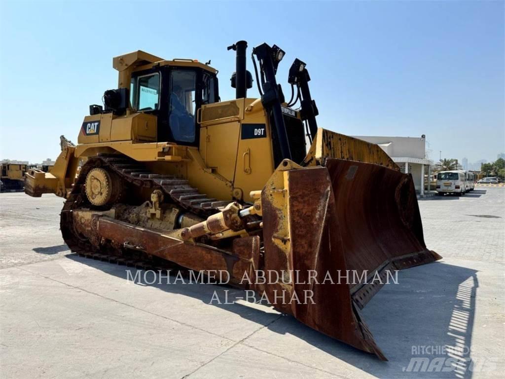 CAT D9T Верижни булдозери
