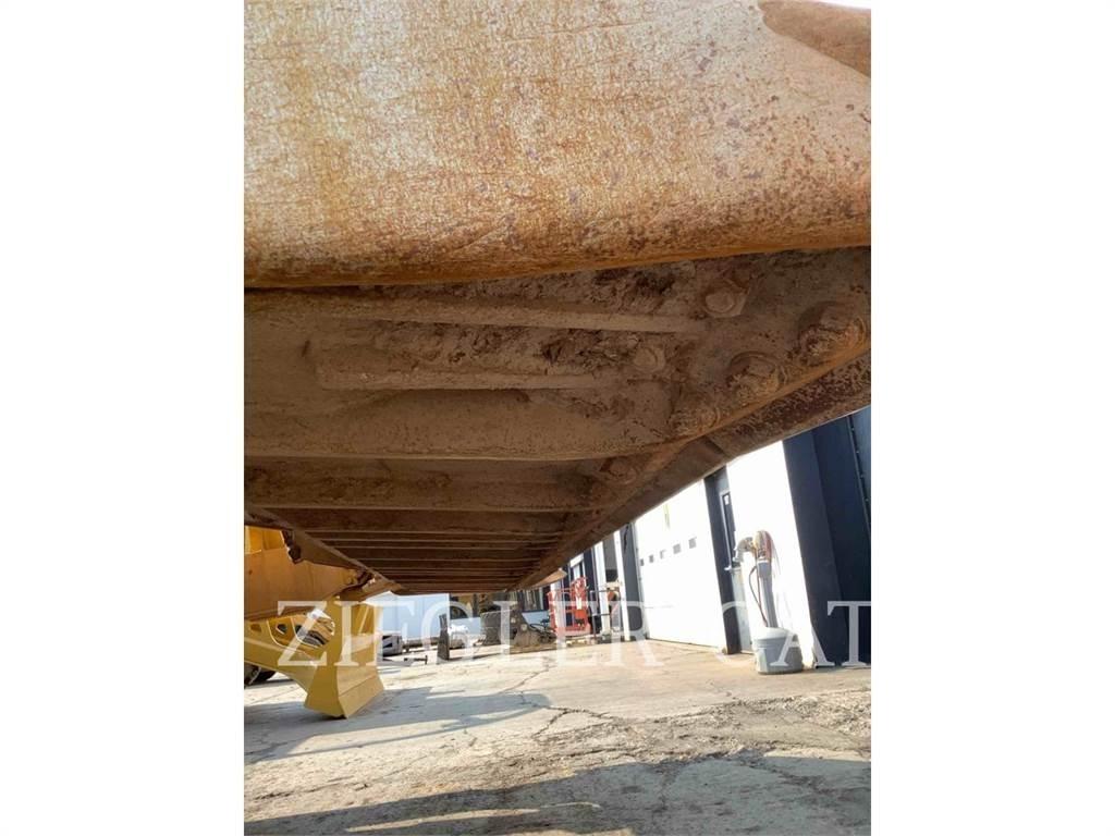 CAT D9T Верижни булдозери
