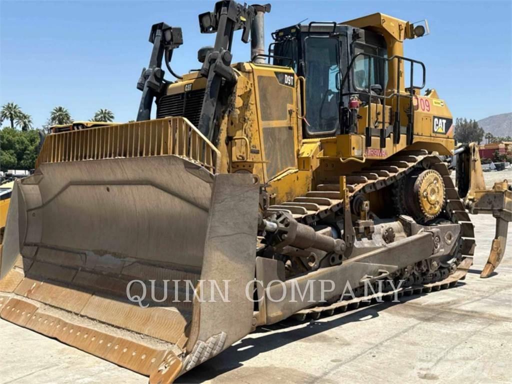 CAT D9T Верижни булдозери
