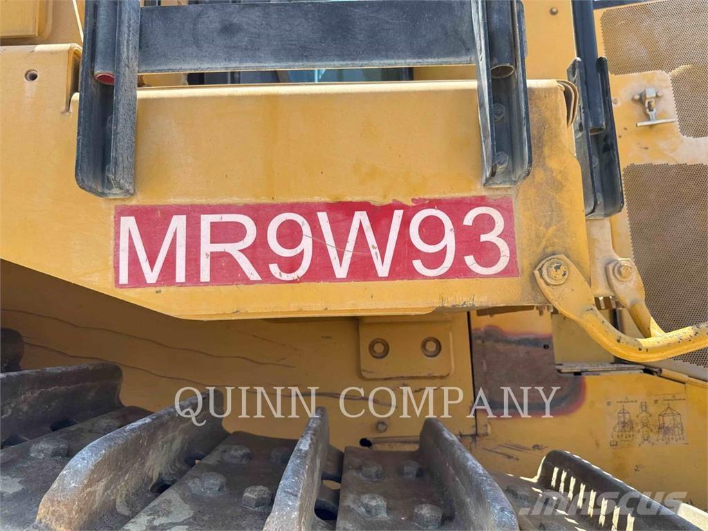 CAT D9T Верижни булдозери
