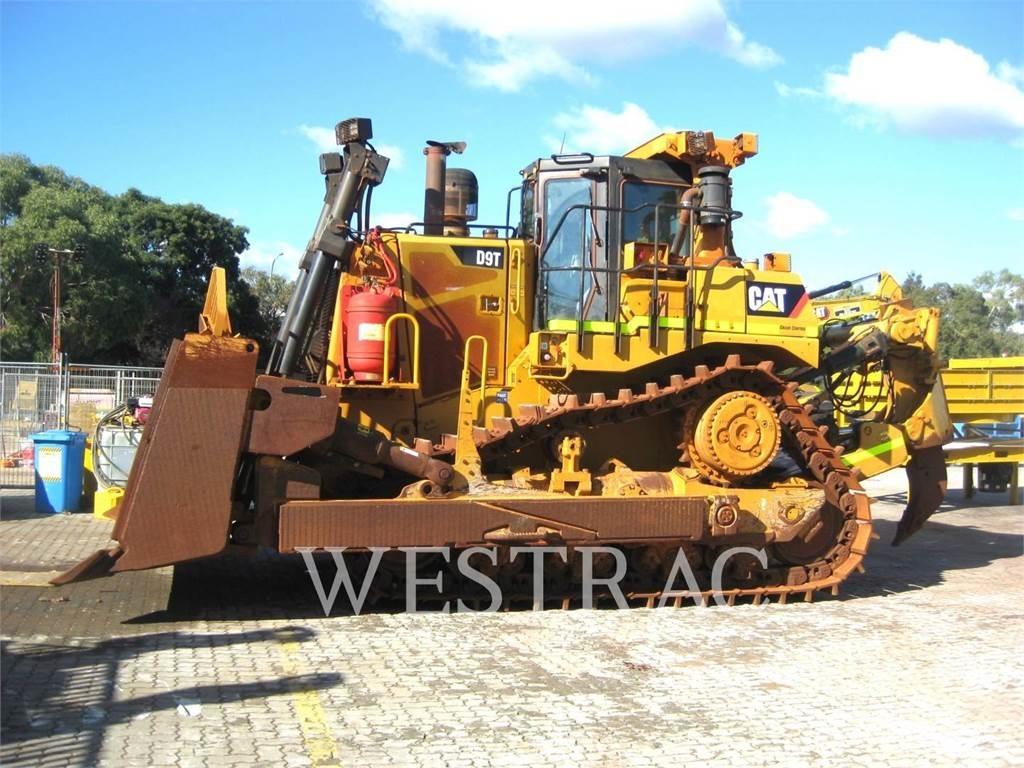CAT D9T Верижни булдозери
