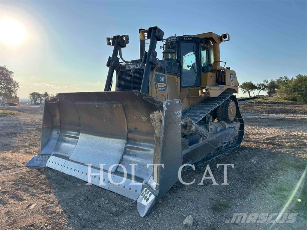 CAT D9T Верижни булдозери
