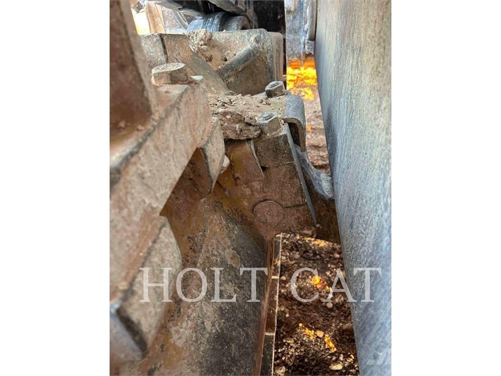CAT D9T Верижни булдозери
