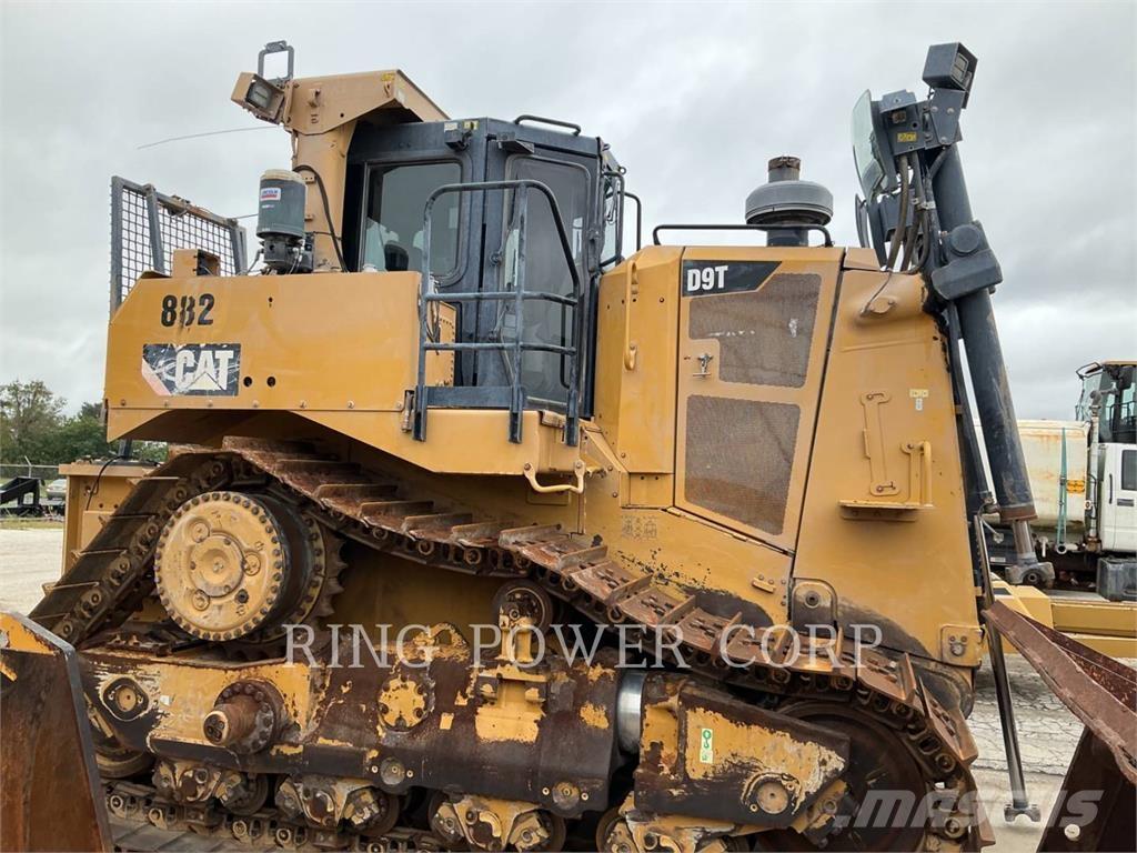 CAT D9T Верижни булдозери
