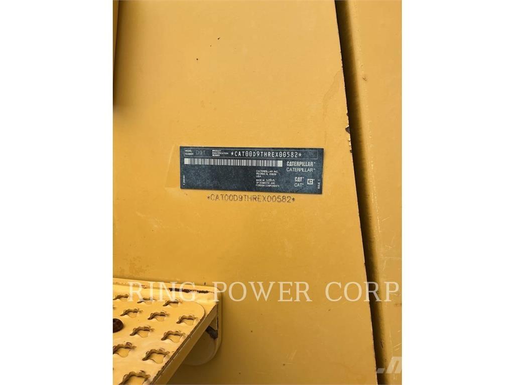 CAT D9T Верижни булдозери
