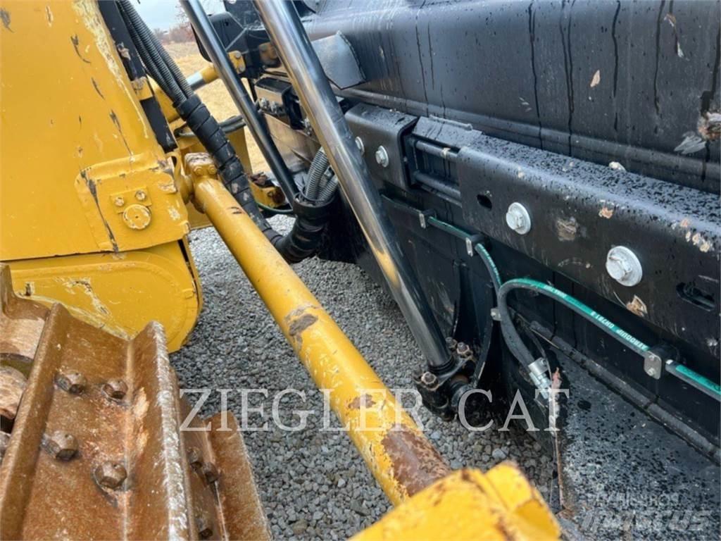 CAT D9T Верижни булдозери
