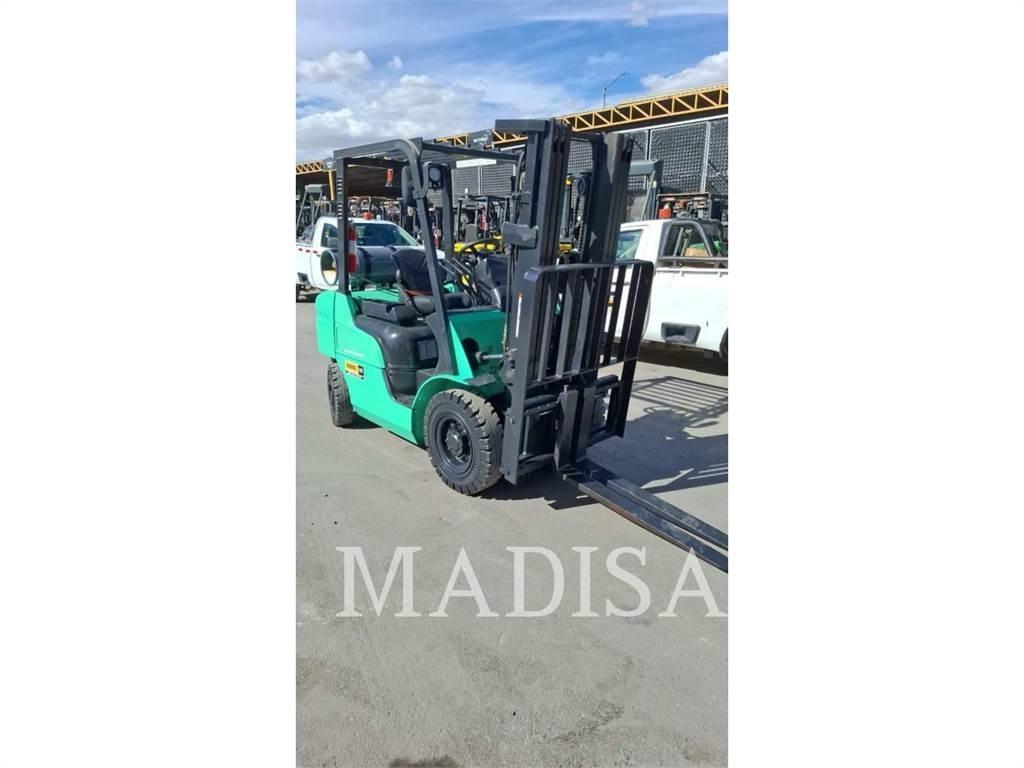 CAT FG25N5 Вилични кари-повдигачи - други