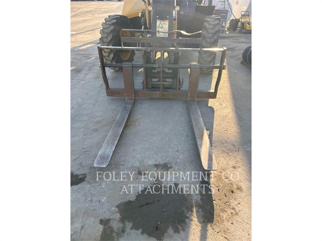 CAT FKTHT60W Телескопични товарачи