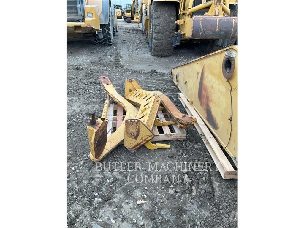 CAT FRONT SCARIFIER Скарификатор