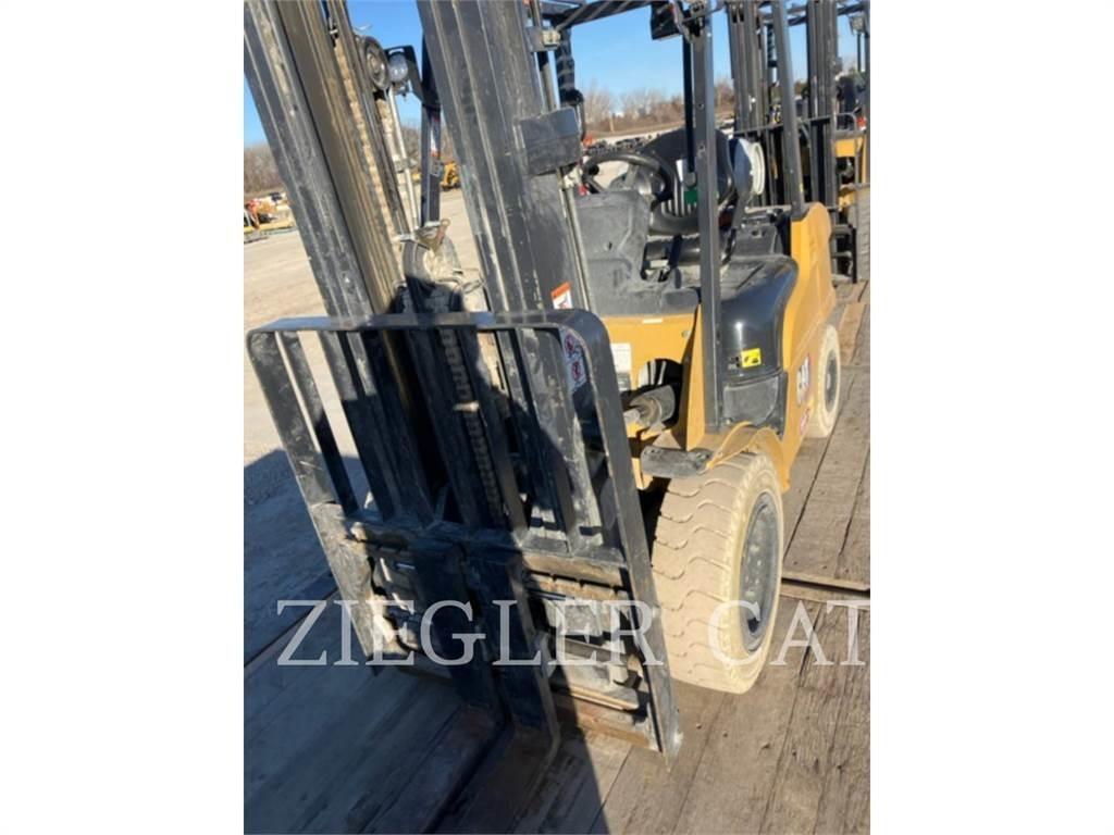 CAT GP30N5 Вилични кари-повдигачи - други