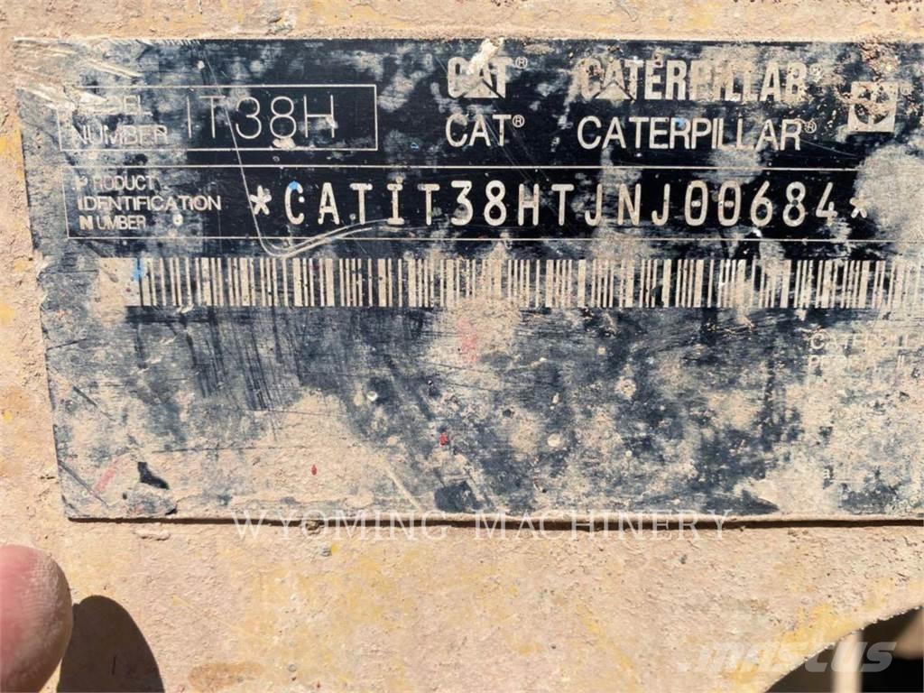 CAT IT38H Колесни товарачи