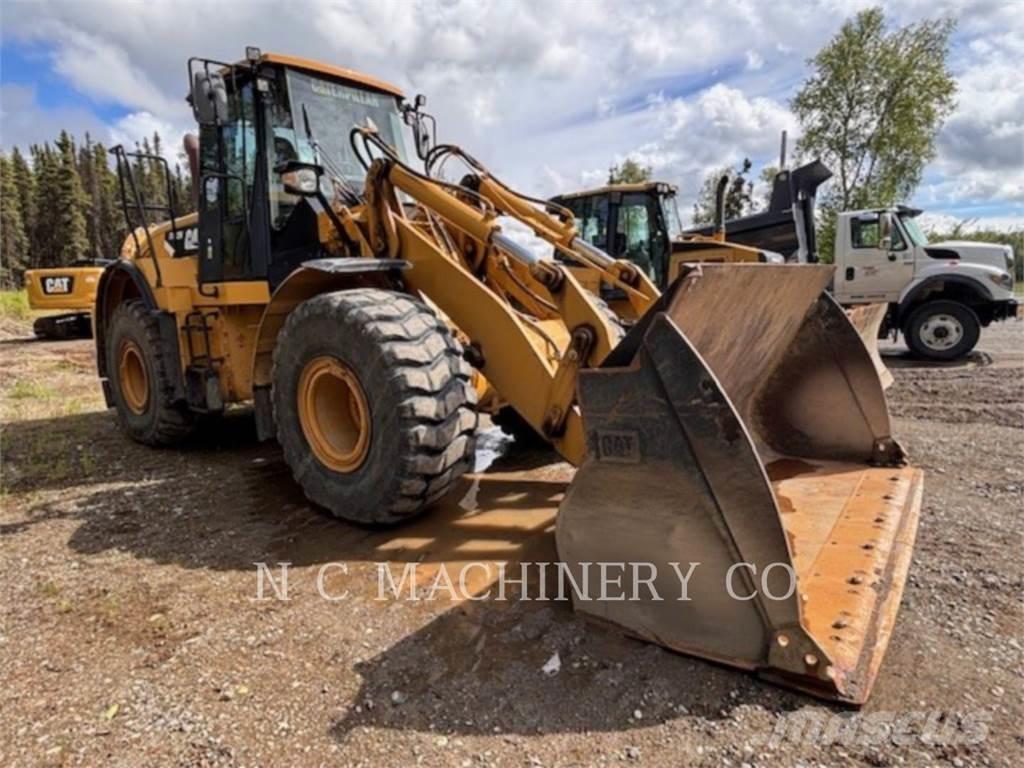 CAT IT62H Колесни товарачи