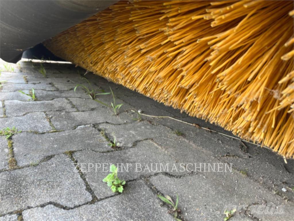 CAT KEHRMASCHINE BU118 Четки