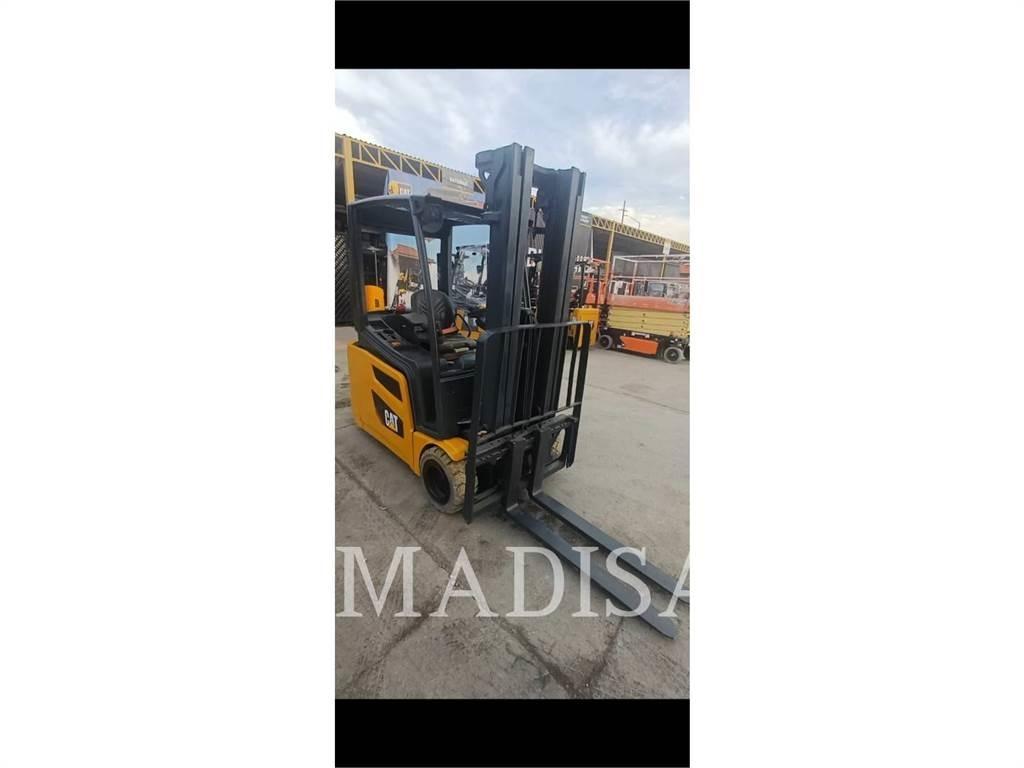CAT LIFT TRUCKS 2ET4000 Вилични кари-повдигачи - други