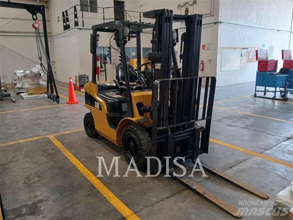 CAT LIFT TRUCKS DP25NM Вилични кари-повдигачи - други