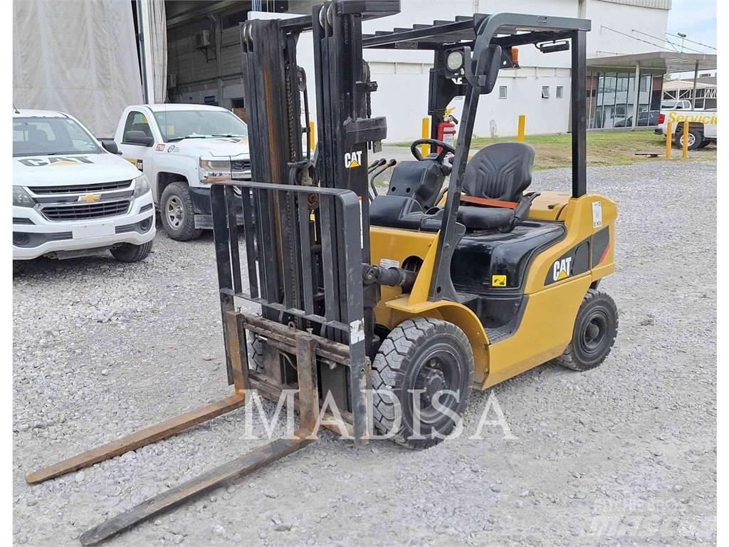 CAT LIFT TRUCKS DP25NM5 Дизелови камиони