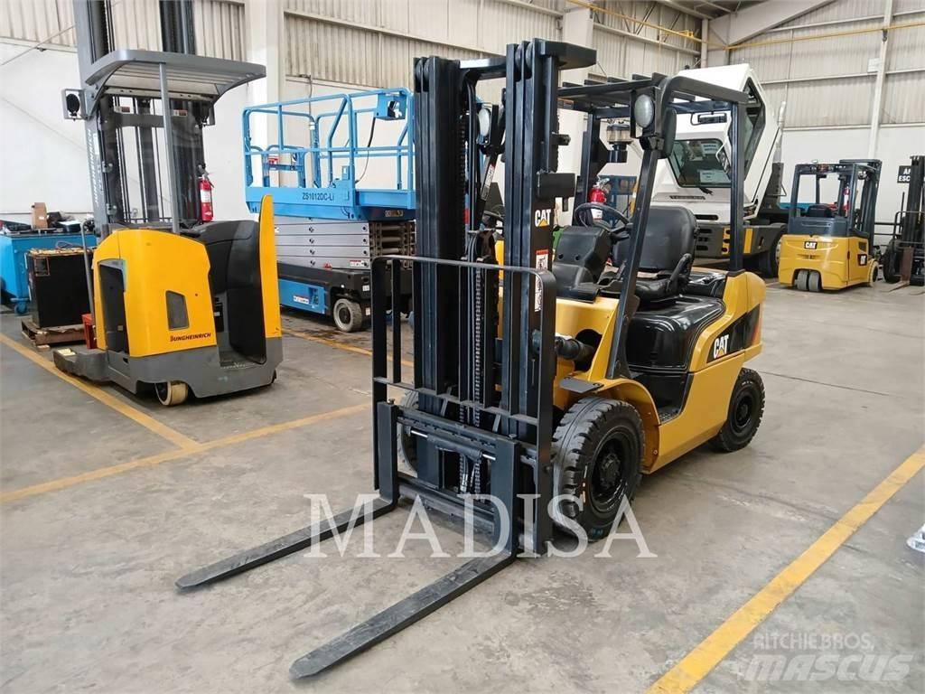 CAT LIFT TRUCKS DP25NM5 Вилични кари-повдигачи - други