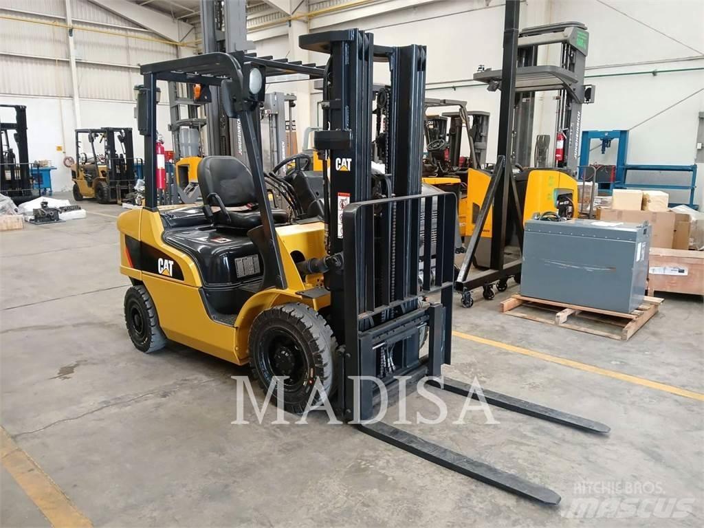 CAT LIFT TRUCKS DP25NM5 Вилични кари-повдигачи - други