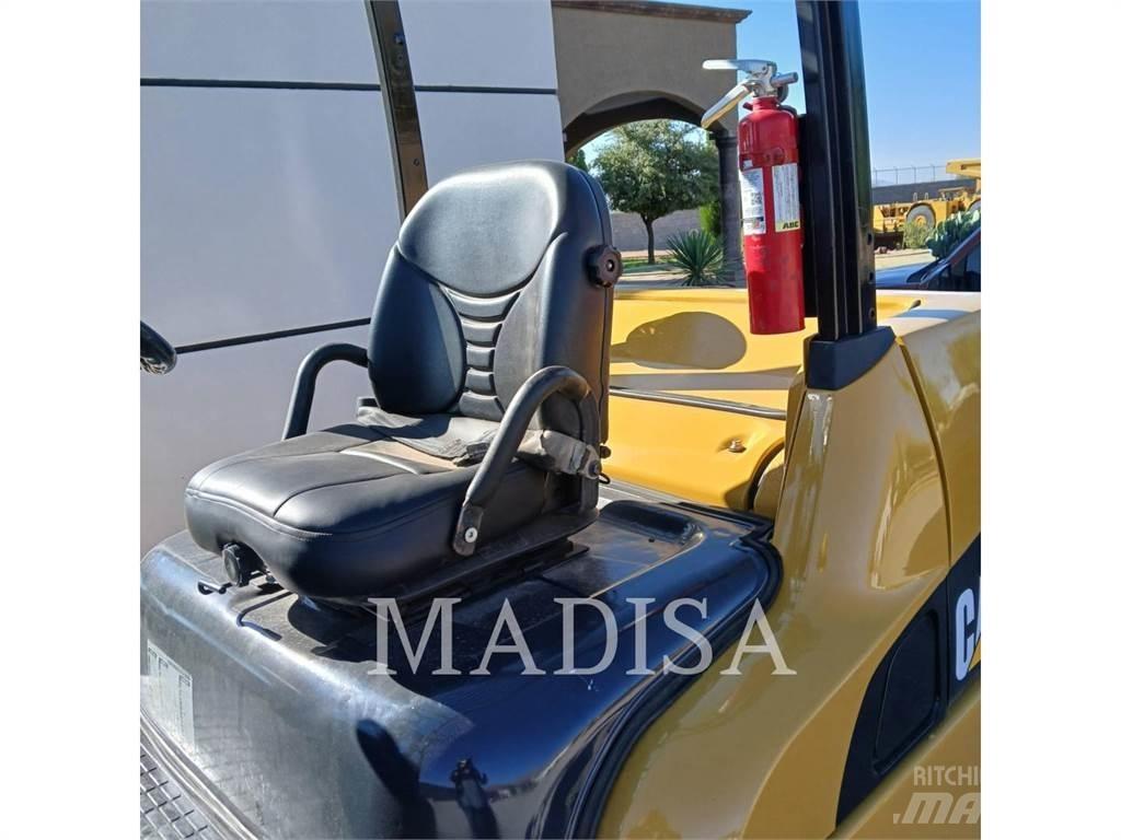 CAT LIFT TRUCKS DP50NM Дизелови камиони