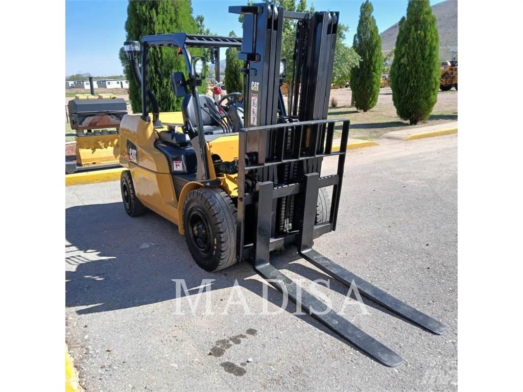 CAT LIFT TRUCKS DP50NM1 Дизелови камиони