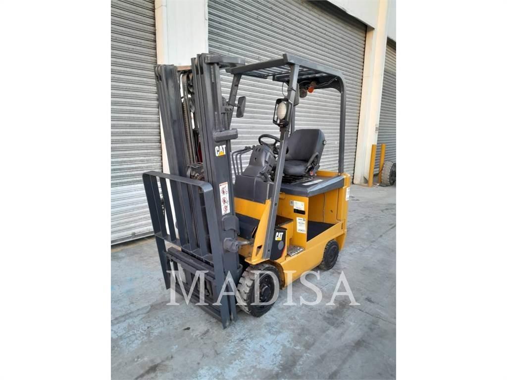 CAT LIFT TRUCKS E3500-AC Вилични кари-повдигачи - други