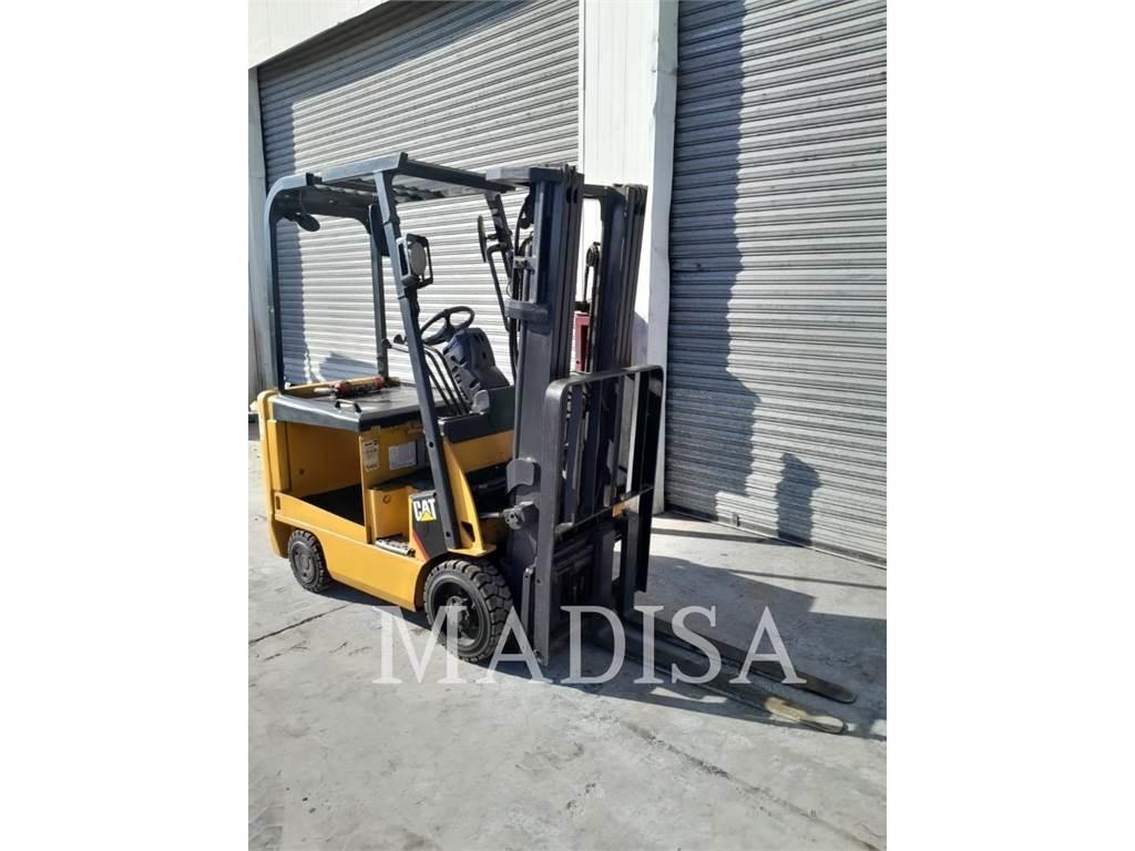 CAT LIFT TRUCKS E3500-AC Вилични кари-повдигачи - други