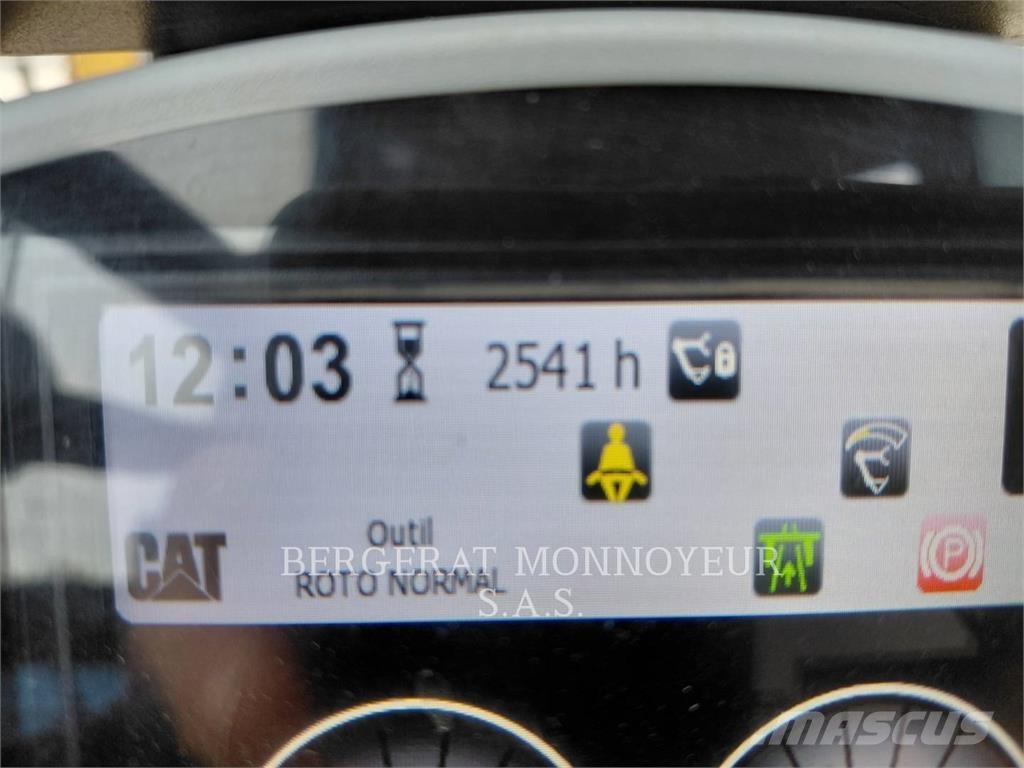 CAT M315F IVC Колесни екскаватори