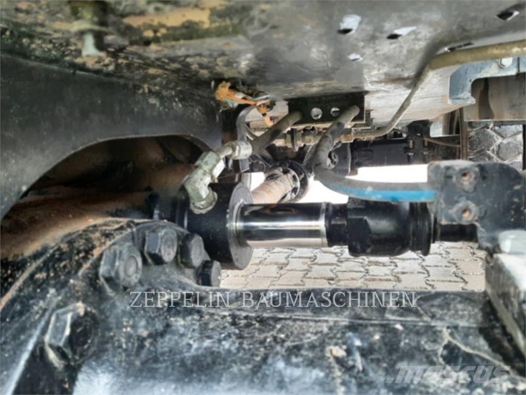 CAT M318-07A Колесни екскаватори